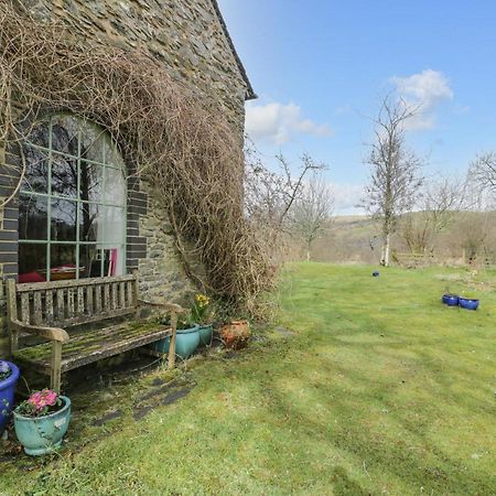 Beudy Dolpebyll Villa Llangadfan Dış mekan fotoğraf
