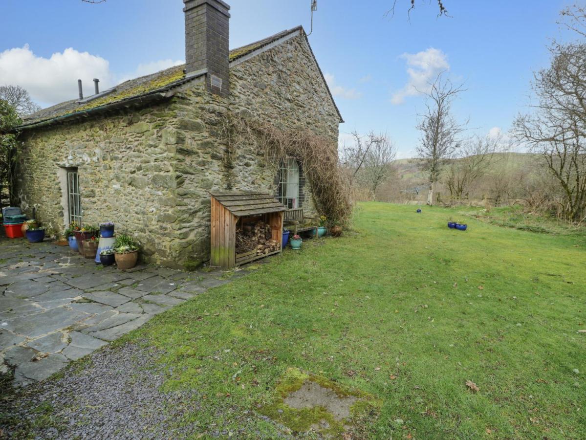 Beudy Dolpebyll Villa Llangadfan Dış mekan fotoğraf